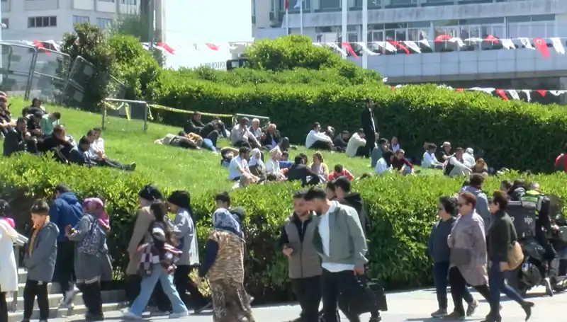Taksim'de Beklenmedik Deprem Yoğunluğu Uzmanları Endişelendiriyor