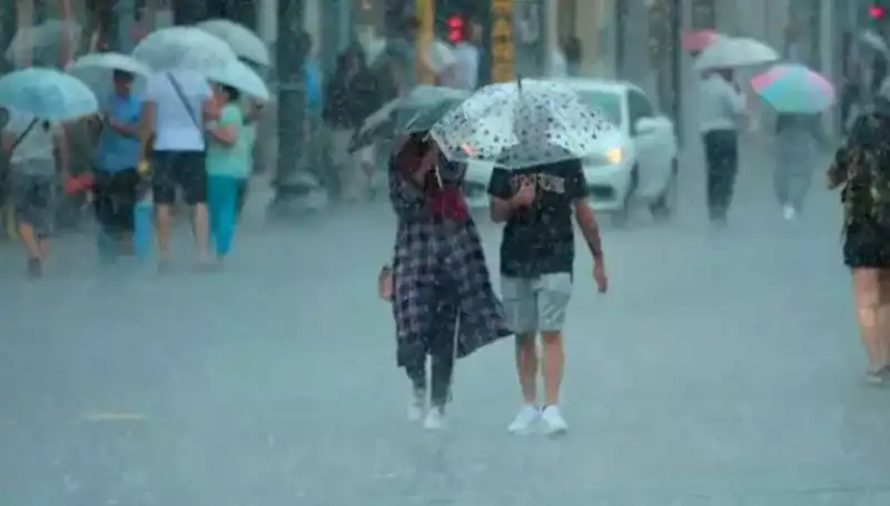 Yangın Bölgesine İlişkin Meteoroloji Uyarısı: İstanbul’da Sağanak Yağış Bekleniyor!