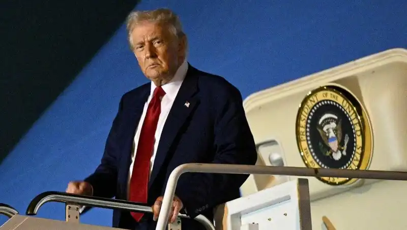 Katar'dan Trump'a Uçan Sarayın Sırrı: 400 Milyon Dolarlık Jet Ortaya Çıktı!