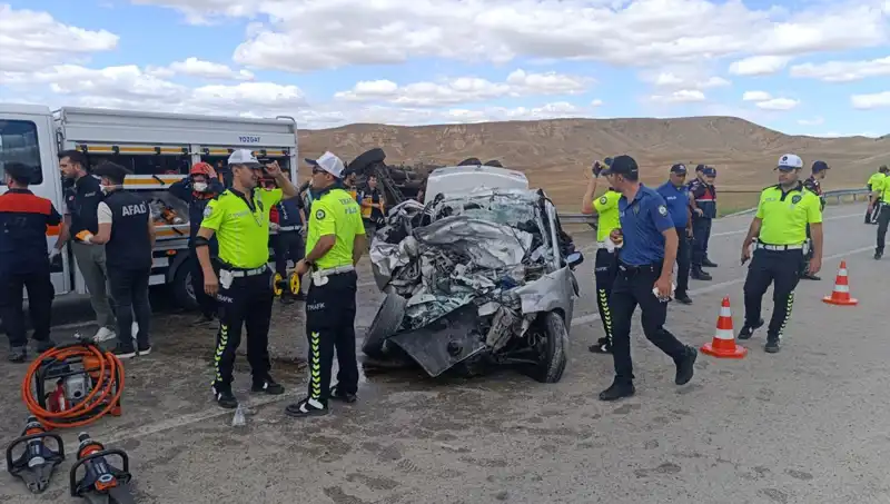 Yozgat’ta Meydana Gelen Feci Kazada 3 Kişi Hayatını Kaybetti, 2 Yaralı