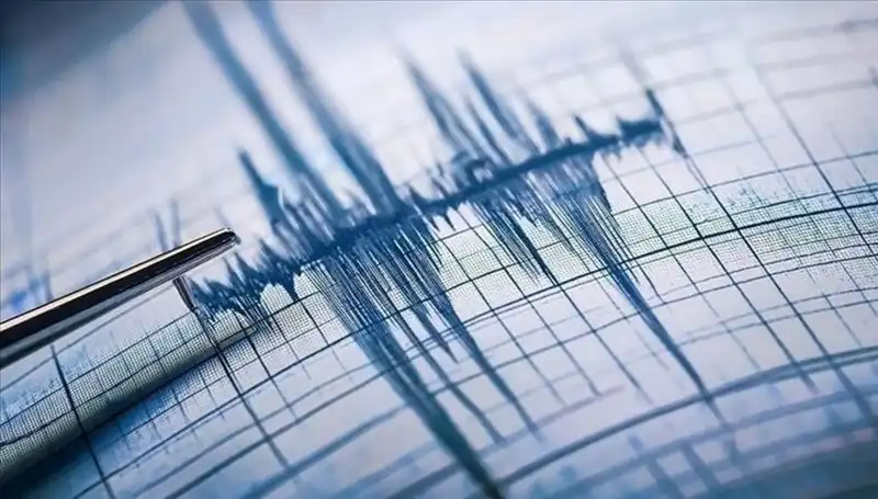 Ege Denizi'nde Beklenmedik Deprem: 3.0 Şiddetinde Sarsıntı!