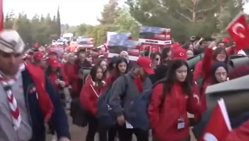 57. Alay Vefa Yürüyüşü ile Çanakkale Zaferi'nin Gururu Yeniden Yaşanıyor