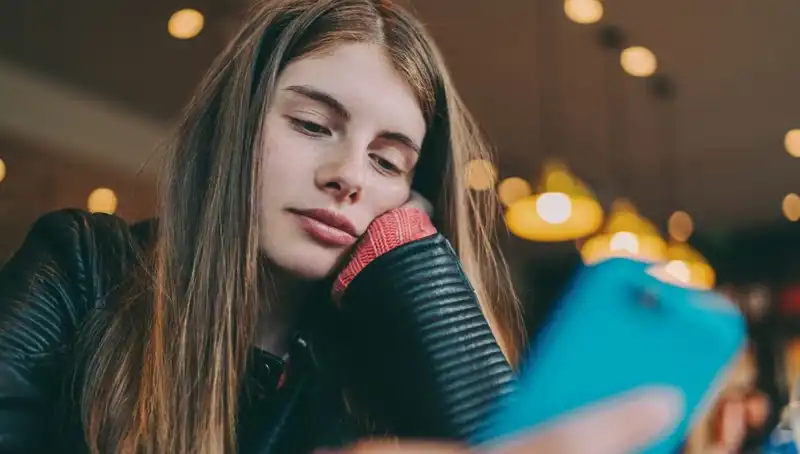 Z Kuşağının "İhtiyar" Gördüğü Yaş Grubu Belirlendi: 30 Yaş Üstü Mü?