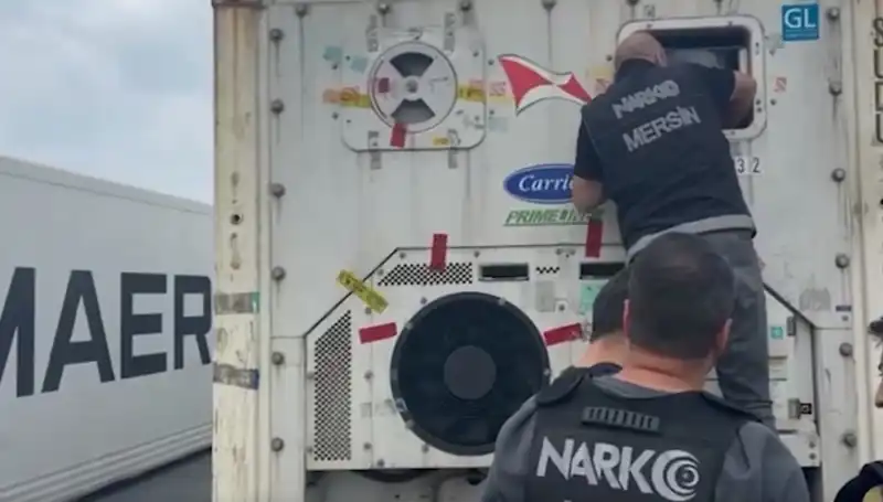 Mersin'de Dev Uyuşturucu Operasyonu: Onlarca Kilo Madde Ele Geçirildi