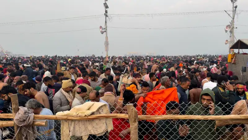 Hindistan'daki Dini Festivalde İzdiham: Trajedi Ortaya Çıktı