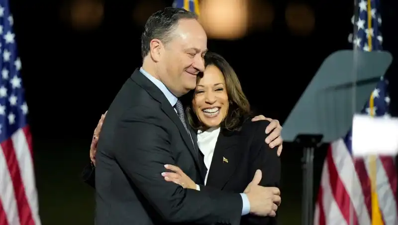 Trump'tan Sürpriz Karar: Kamala Harris'in Eşini Görevden Aldı!