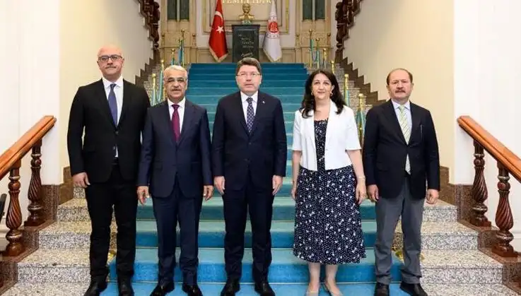 DEM Parti İmralı Heyeti, Bakan Tunç ile Kritik Görüşmelerde Bulundu