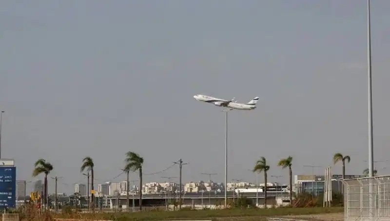 Husiler, Ben Gurion Havalimanı'nı Balistik Füzeyle Hedef Aldı!