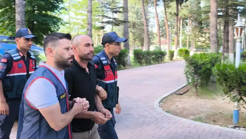 140 Kez Hırsızlık Yapan Çeteye Darbe: 4 Şüpheliden 1'i Tutuklandı