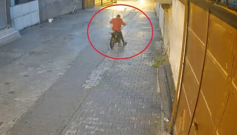 Çaldığı Motosiklet Arızalanınca Hırsızın İlginç Yolu