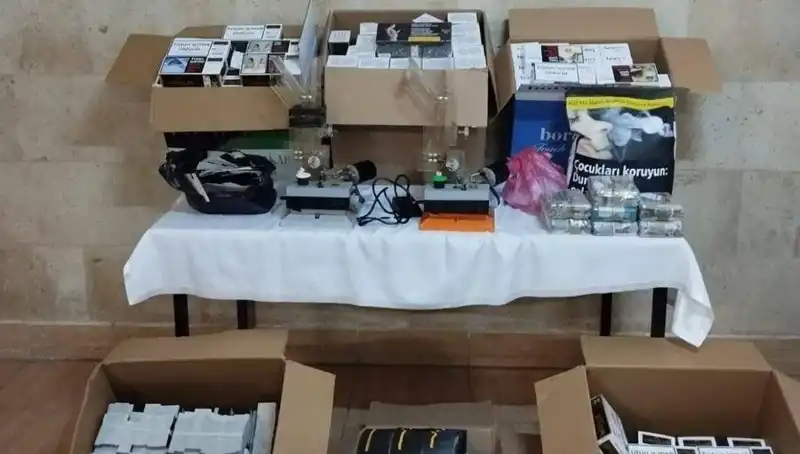 **Binlerce Makaron Ele Geçirildi: Şok Edici Operasyonun Detayları!**