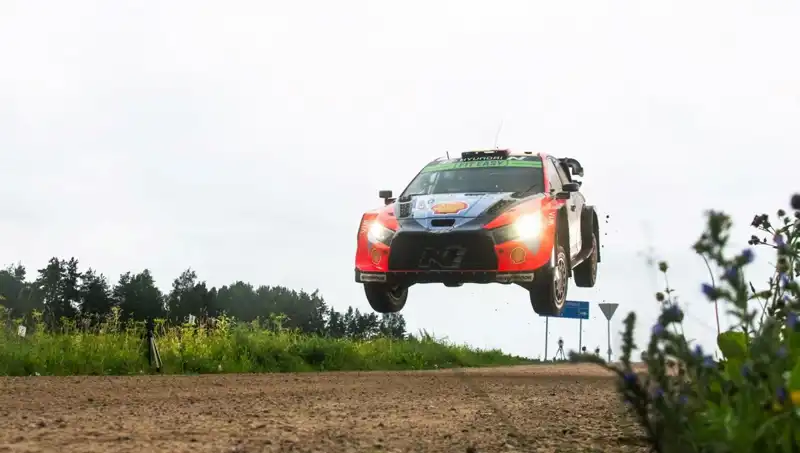 ** Otomobil Rallisinde Trajik Olay: İki Seyirci Hayatını Kaybetti