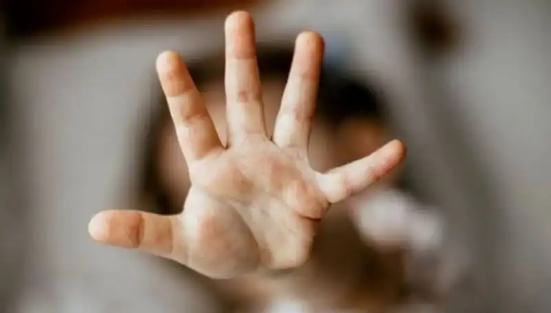 Çocuklarla Uygunsuz Görüntü Paylaşan Şüpheli Gözaltında: Süreç Nasıl İleriye Taşınıyor?