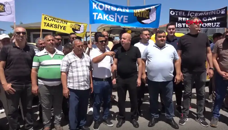 Belek Taksicileri Kontak Kapatma Eylemiyle Tepkilerini Gösterdi