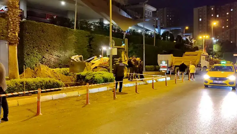 AVM Girişinde Doğalgaz Paniği: Güvenlik Önlemleri Arttırıldı