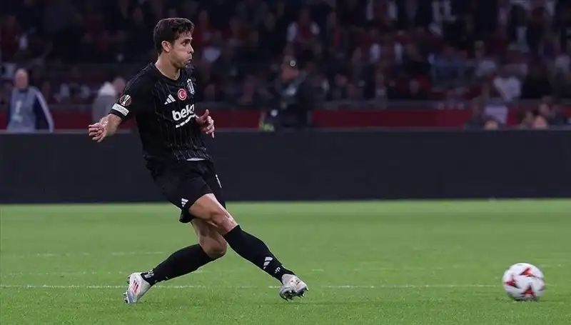 Beşiktaş’a Derbi Öncesi Moraltı: Transferde Beklenen Gelişmeler!