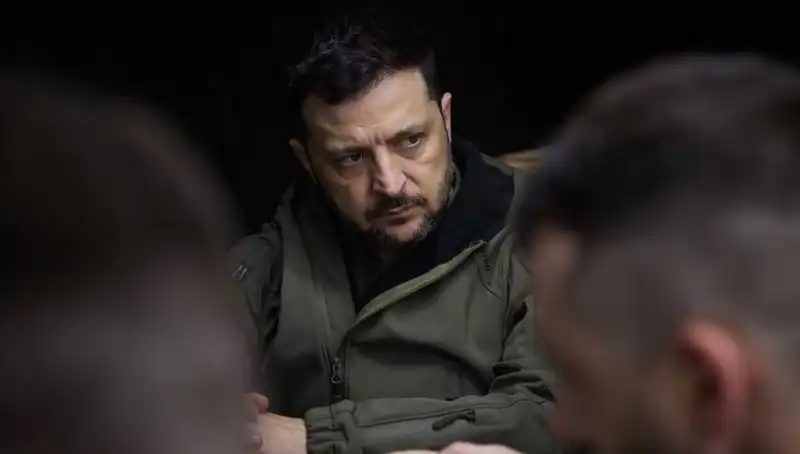 Zelenski, Rusya’nın Kuzey Kore Üretimi Füzeleri Kullandığını Açıkladı