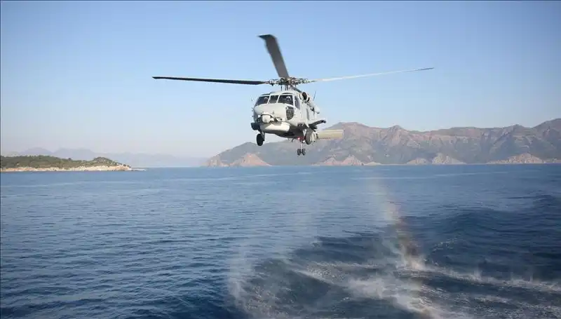 Askeri Helikopter Denize Acil İniş Yaptı: Hayati Tehlike ve Kurtarma Operasyonu