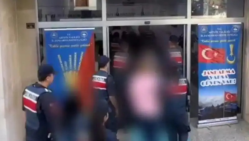 30 İlde FETÖ Operasyonu: 65 Şüpheli Tutuklandı!
