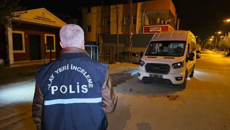 Kebapçıda Dehşet Anları: Arkadaşını Bıçaklayan Şahıs Yakalandı!