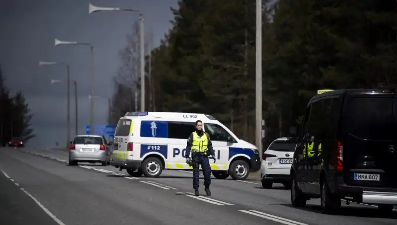Finlandiya'da Okul Bıçaklı Saldırısı: 3 Öğrenci Yaralandı, Şüpheli Gözaltında