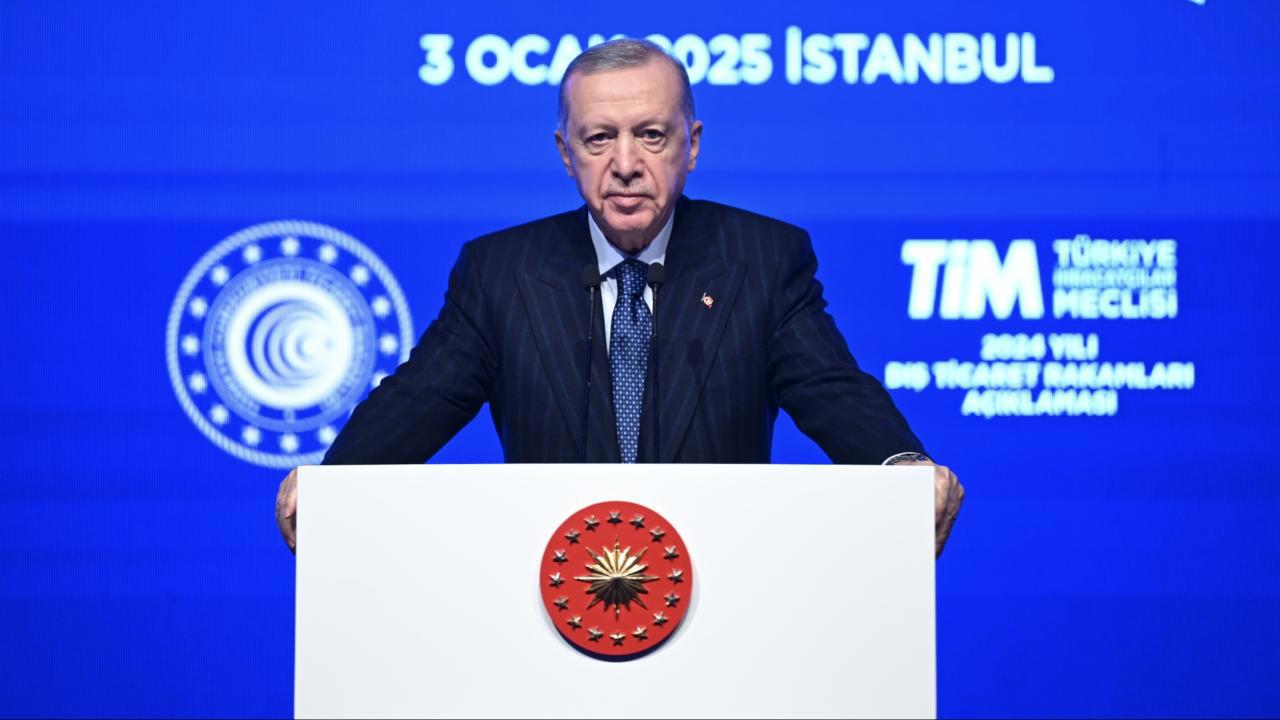 Cumhurbaşkanı Erdoğan, 2024 yılında Türkiye'nin ihracatının 262 milyar dolara ulaştığını açıkladı.