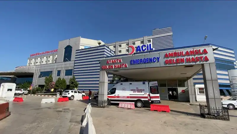 Tavuk Yüzünden Zehirlenme Skandalı: 225 İşçi Taburcu Edildi!