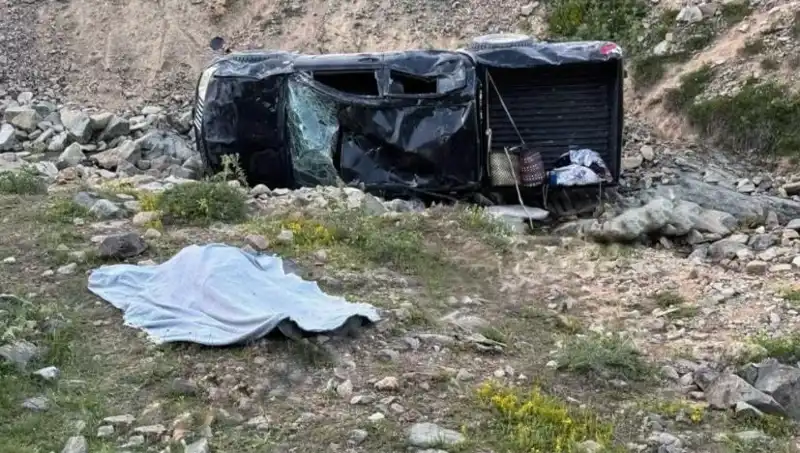 Gümüşhane'de Feci Kaza: Bir Hayat Kaybı, Beş Yaralı
