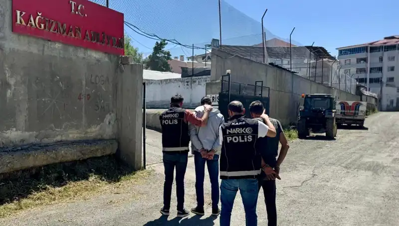 Kars'ta Uyuşturucu Operasyonu: İki Kişi Tutuklandı, Şok Gelişmeler Yaşandı