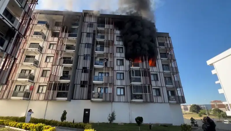 Çanakkale'de Geceyi Alevlerle Geçirenlerin Korku Dolu Anları