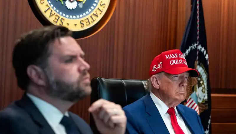 Trump'ın Azil Tasarısı Reddedildi: Siyasi Tartışmalar Yeniden Alevlendi