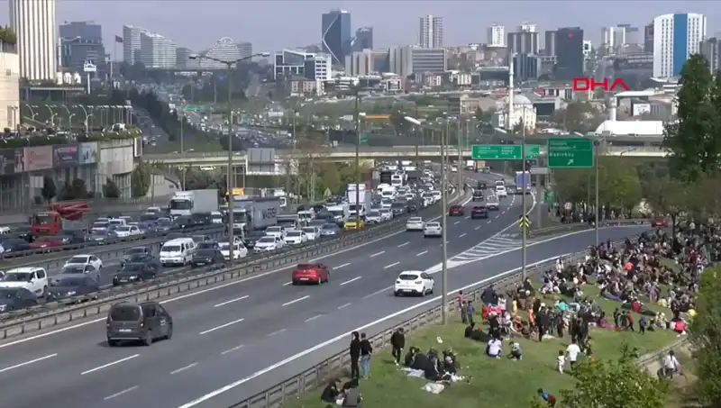 Deprem Sonrası Şehirde Trafik Yoğunluğu Bir Anda Yüzde 56 Arttı!