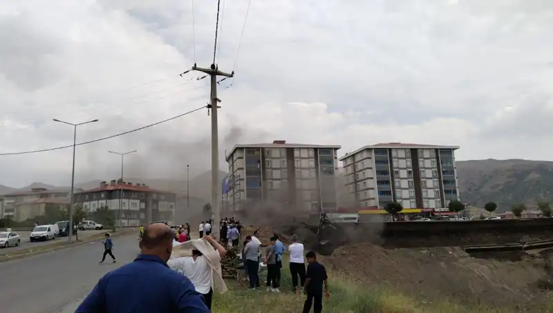 Bitlis'te Doğalgaz Hattında Şok Patlama: Can ve Mal Kaybı Yaşandı