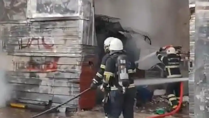 Şanlıurfa'da Hurda Deposunda Patlayan Yangın, Şehri Korkuya Boğdu