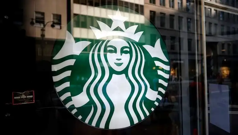 Starbucks’ın Küresel Satışları Düşüşe Geçti: Nedenleri ve Sonuçları