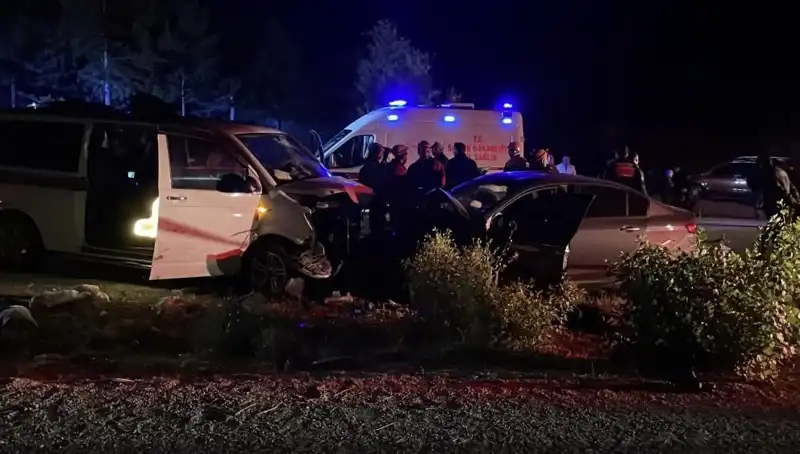 Ters Yön Faciası: Kafa Kafaya Çarpışma, Bir Çok Can Aldı