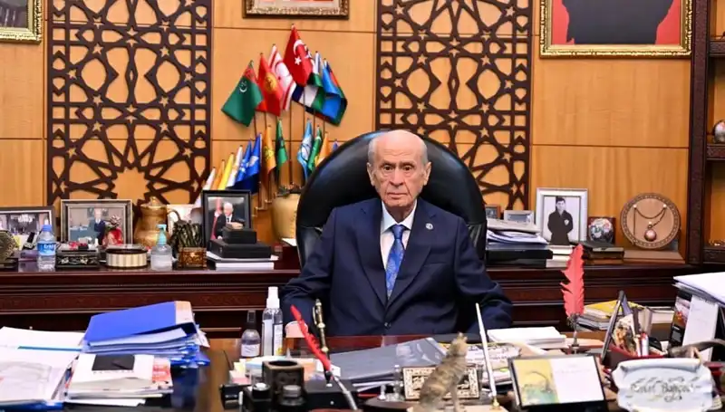 MHP Lideri Bahçeli’den Galatasaray’a Şampiyonluk Tebriği