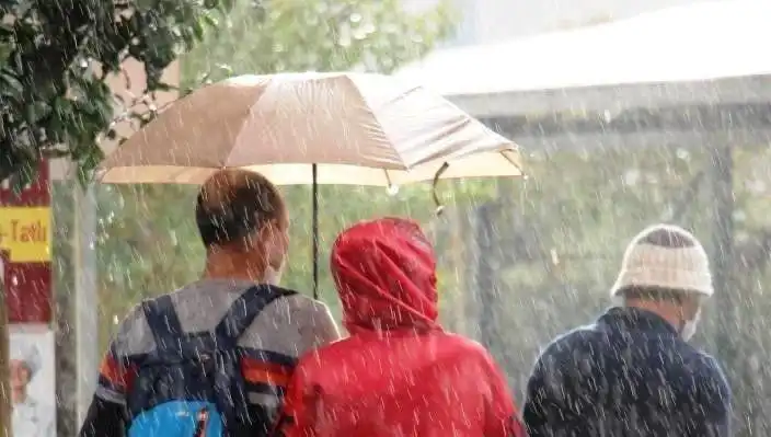 Aydın'da Sağanak Yağış Alarmı! Meteoroloji'den Önemli Uyarılar Geldi
